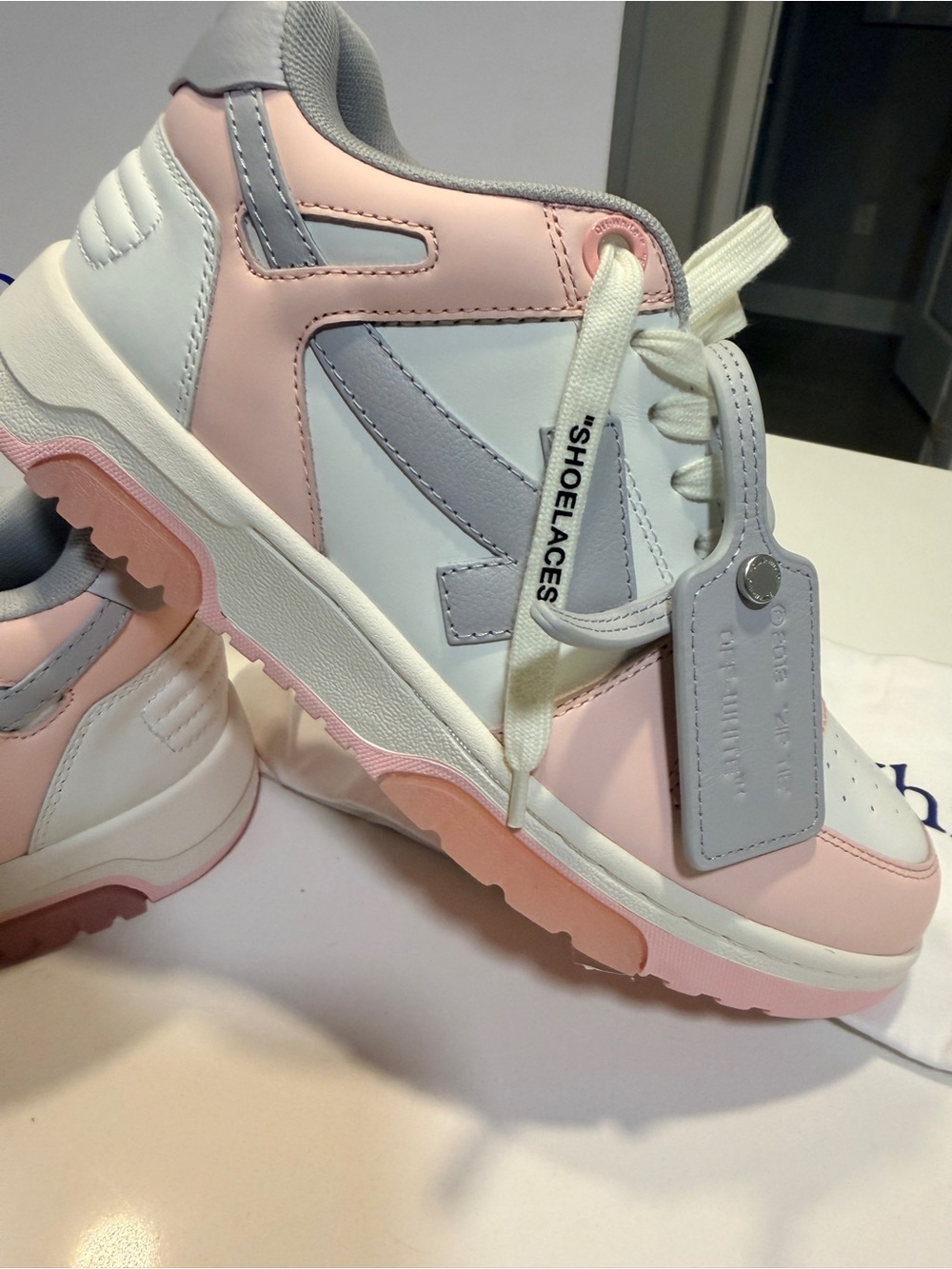 NEW Off White Out of Office Pink Grey White Leather Size EU 39 US 8.5-9
